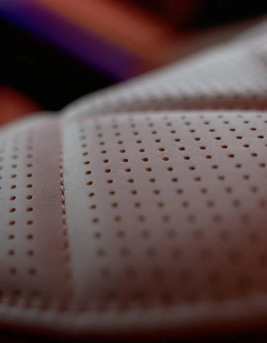 Leder-Perforationen