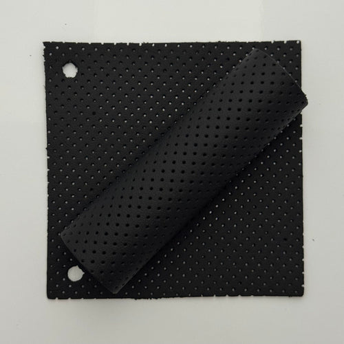 Perforiertes Porsche Nappa Leder MK3 – schwarz, glatt, hochwertig