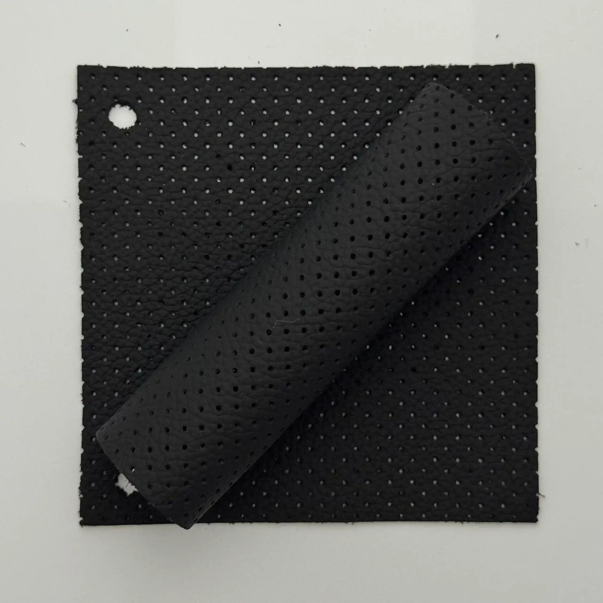 Perforiertes Autoleder MK3 Vienna schwarz – Strukturleder mit Lochung