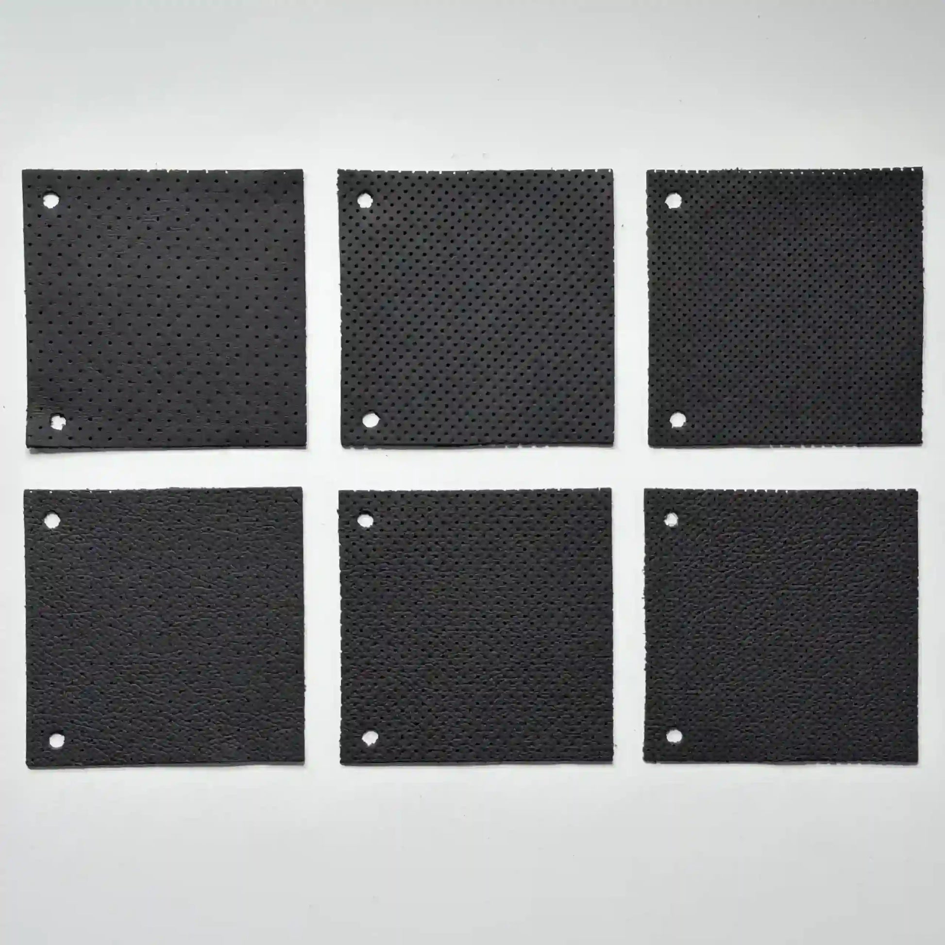 Vorderseite perforierter Autoleder der MK-Serie (MK1, MK3, MK10) in Schwarz