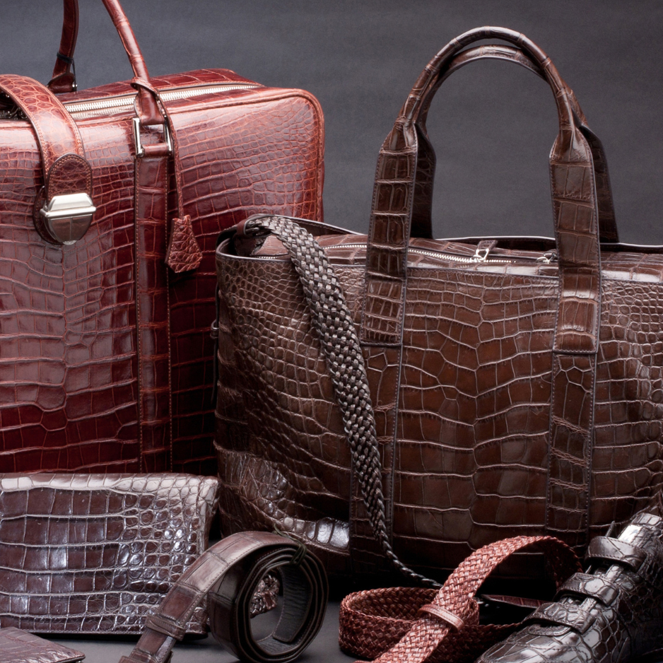 Accessoires aus reinem Leder (Taschen und Gürtel)