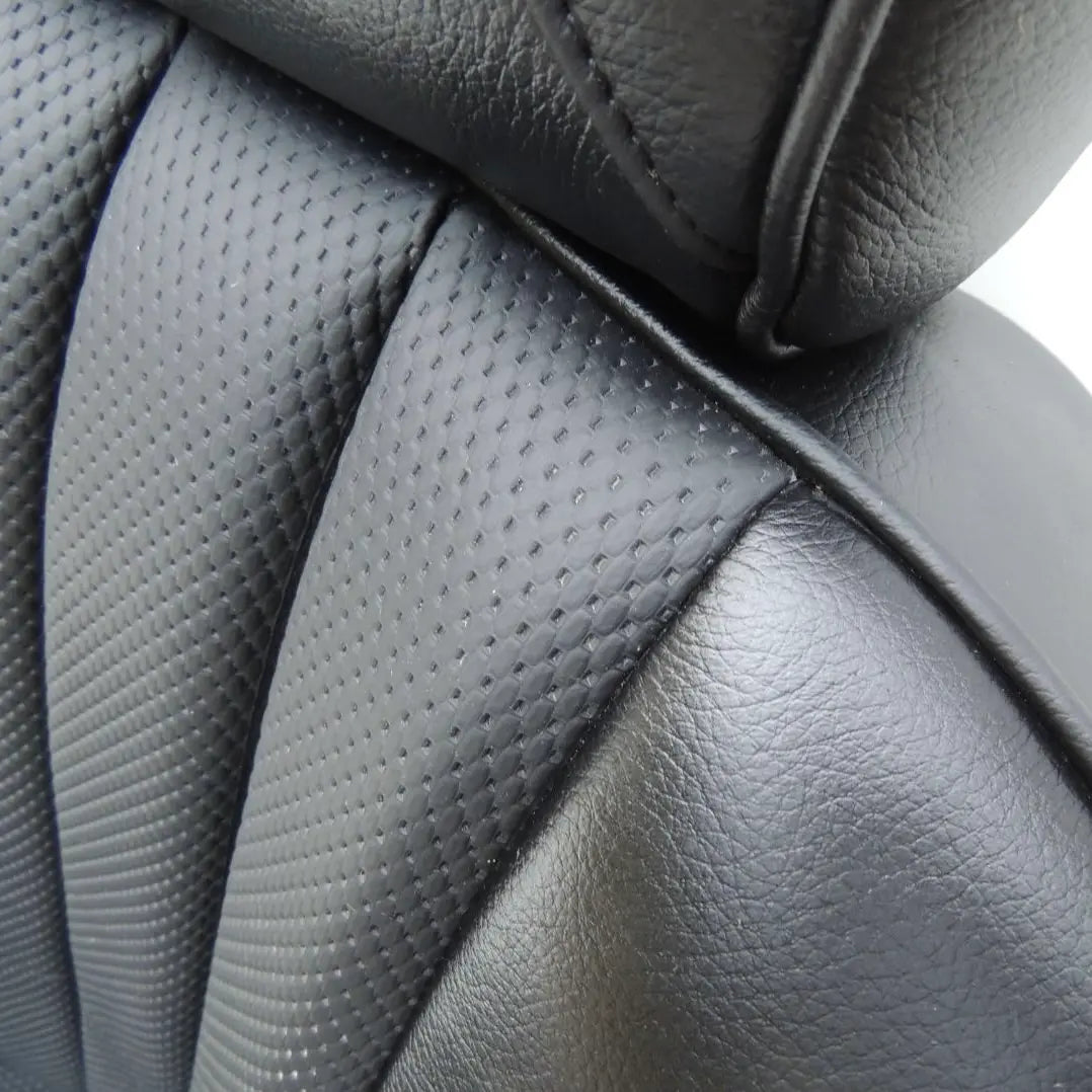 Mercedes-Benz Oldtimer Ledersitz mit originaler Flechtnarbe Perforation
